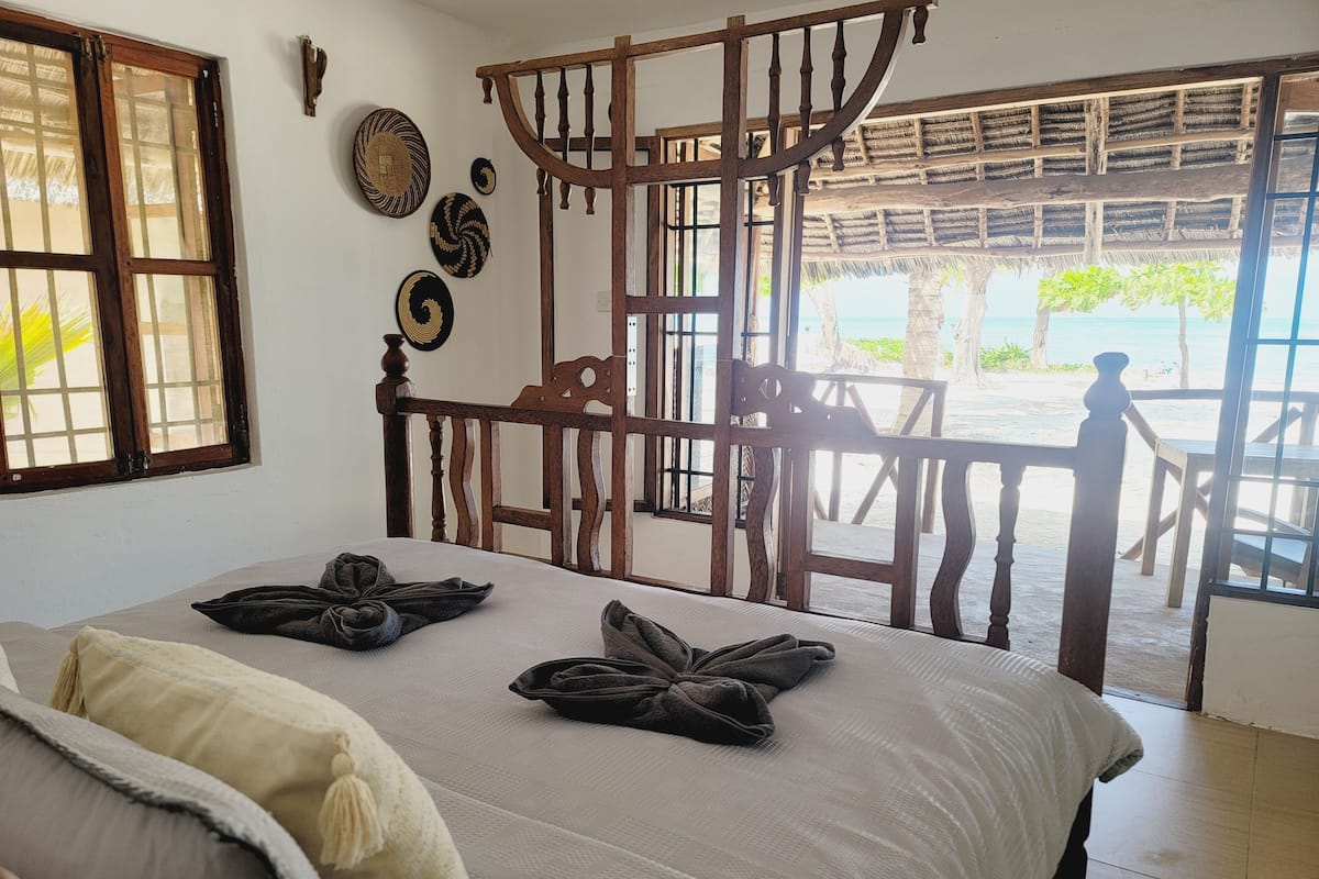 In-room safe, free WiFi