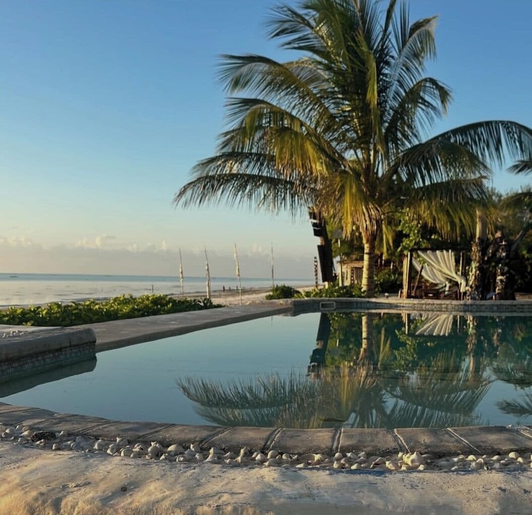 Outdoor pool, free pool cabanas, pool umbrellas