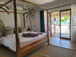 In-room safe, free WiFi - Lost Soles Lodge (Jambiani)