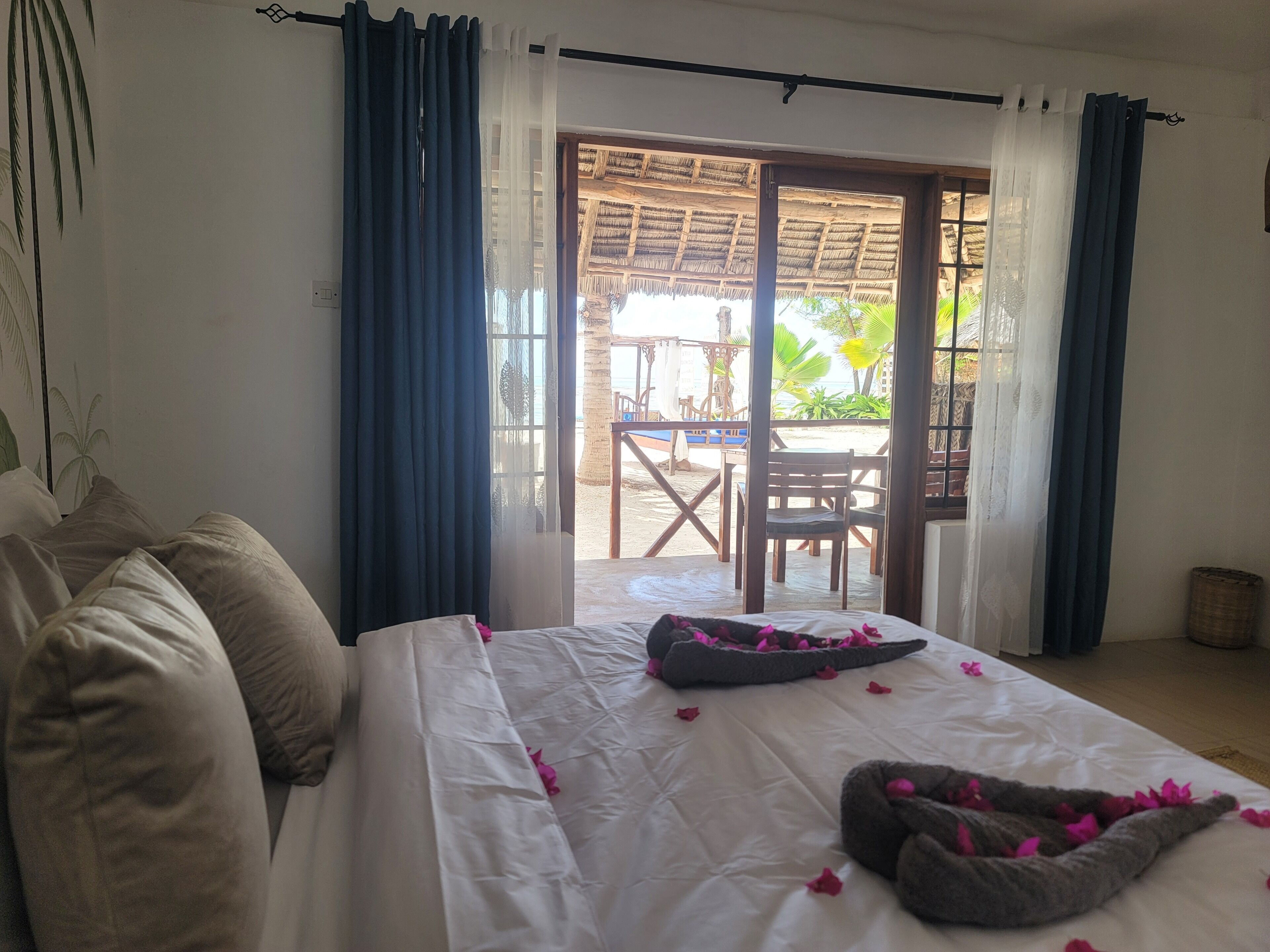 In-room safe, free WiFi