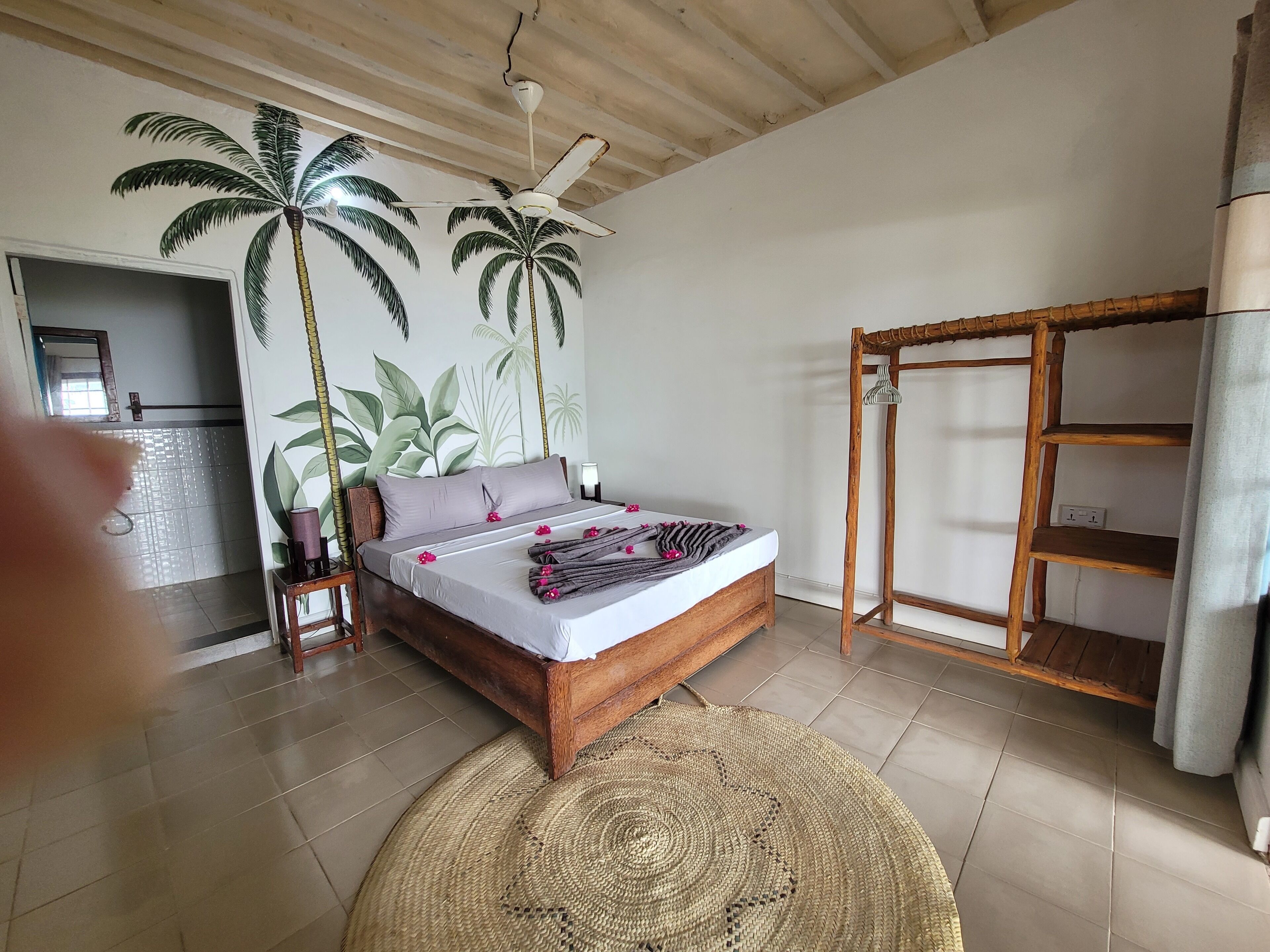 Habitación básica doble, patio, vistas a la playa | Caja fuerte y wifi gratis