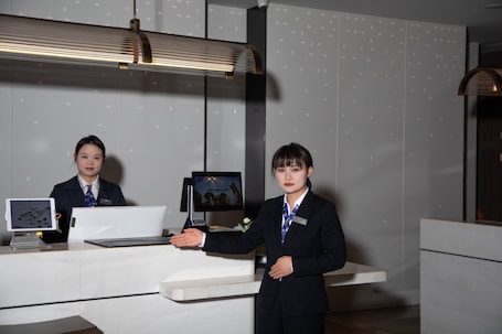 Vestíbulo. Hampton by hilton jiujiang xunyang