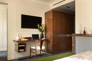 House - Hotel du Palais Bourbon - Deluxe Suite - Two Kings (Paris)