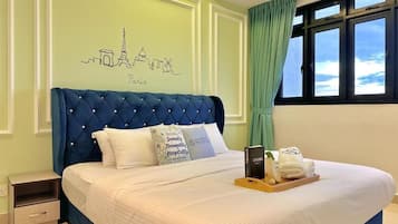 Cortinas blackout, tabla de planchar con plancha y wifi gratis