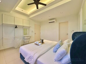 Apartamento Confort, 2 habitaciones, balcón, vistas a la ciudad | Cortinas opacas, tabla de planchar con plancha, wifi gratis