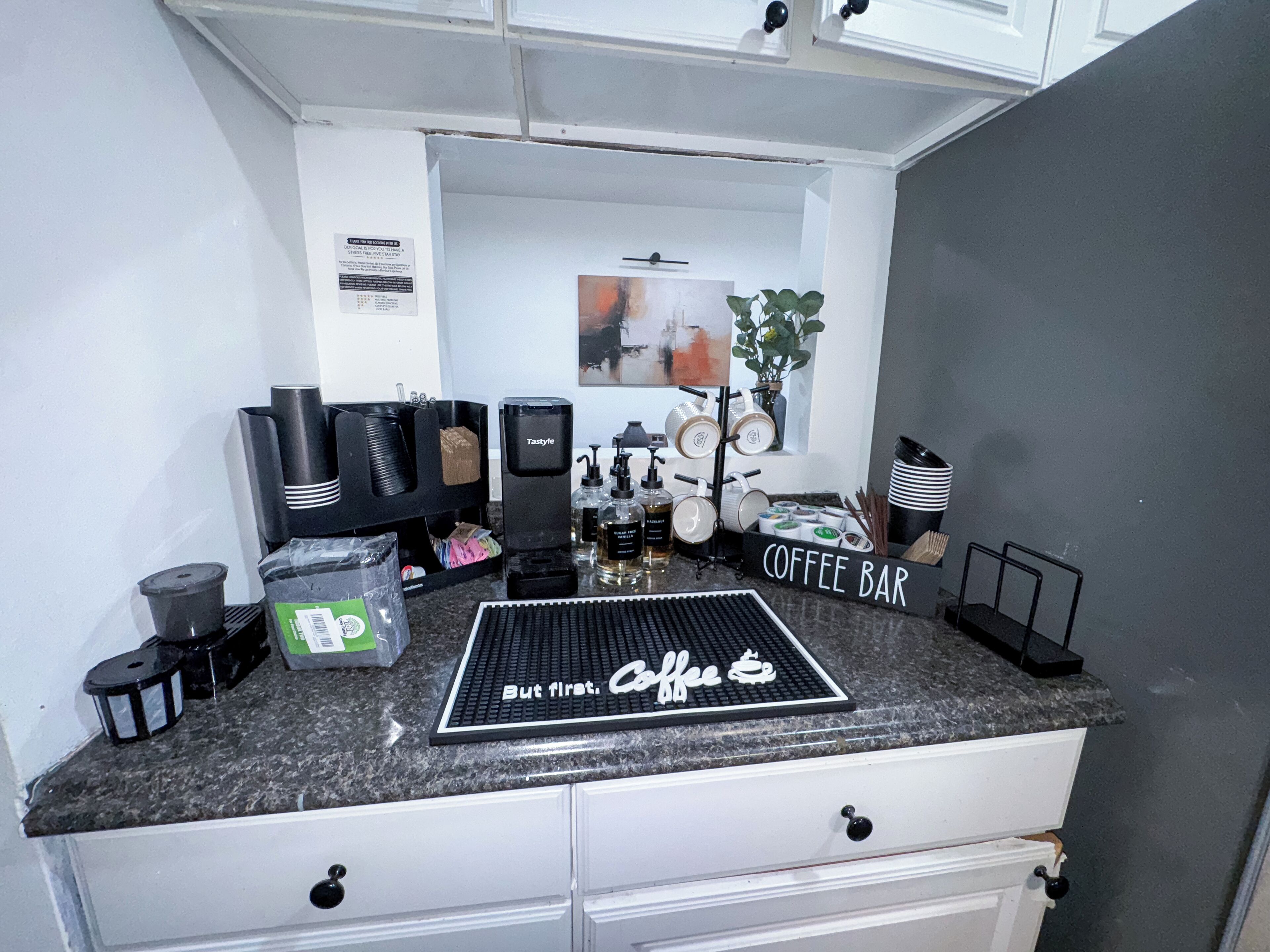 Micro-ondes, four, plaque de cuisson, lave-vaisselle