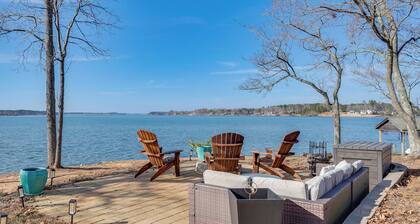 Dock & Serene Views, Lakefront Home in Chappells