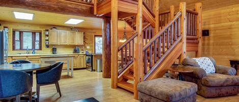 Télévision, cheminée, lecteur de DVD