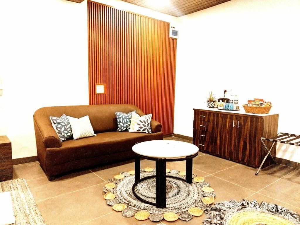 Luksus-dobbeltrom, balkong, fjellutsikt | Oppholdsområde