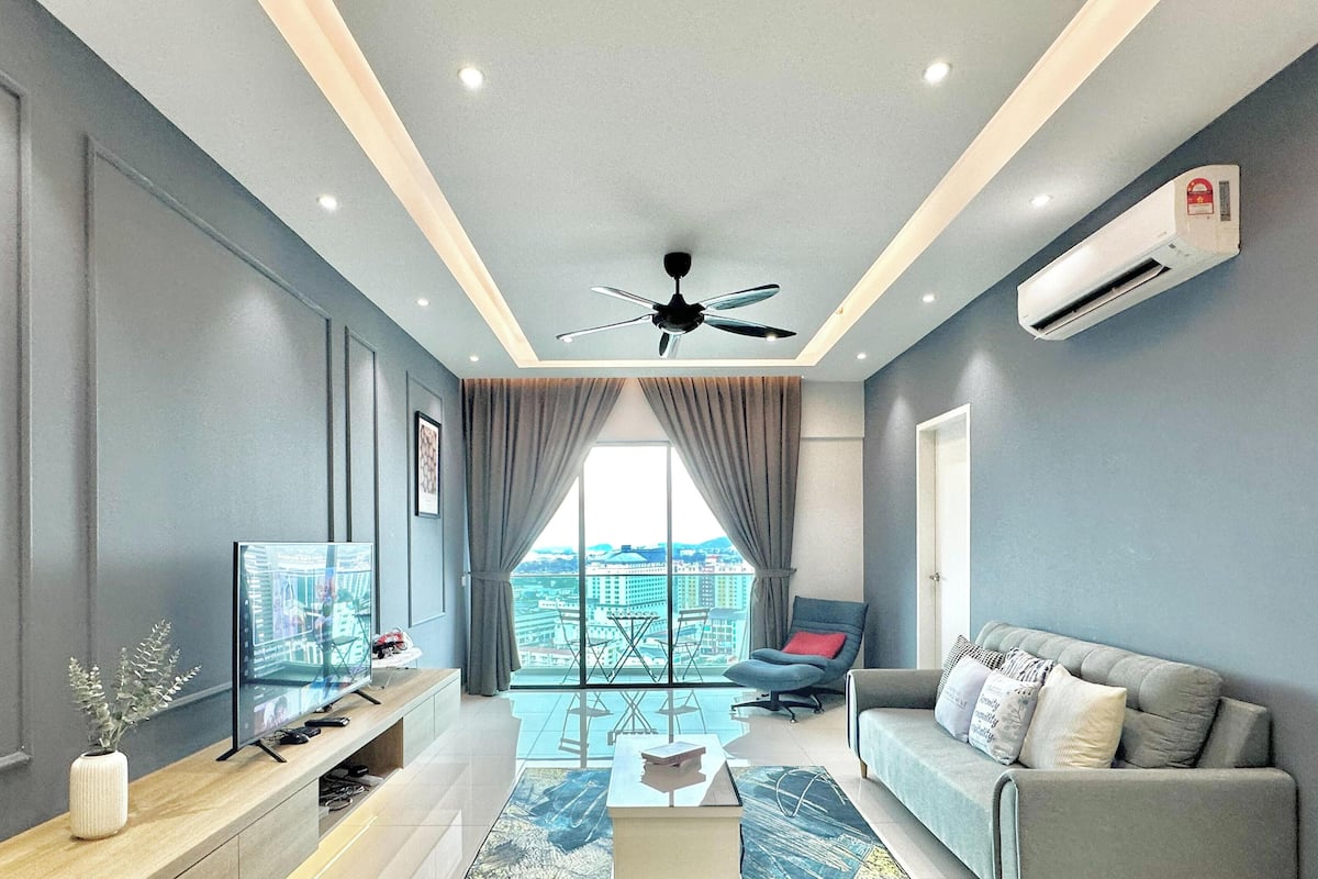 Apartamento conforto, 3 quartos, vista para a cidade | Área de estar | Smart TV