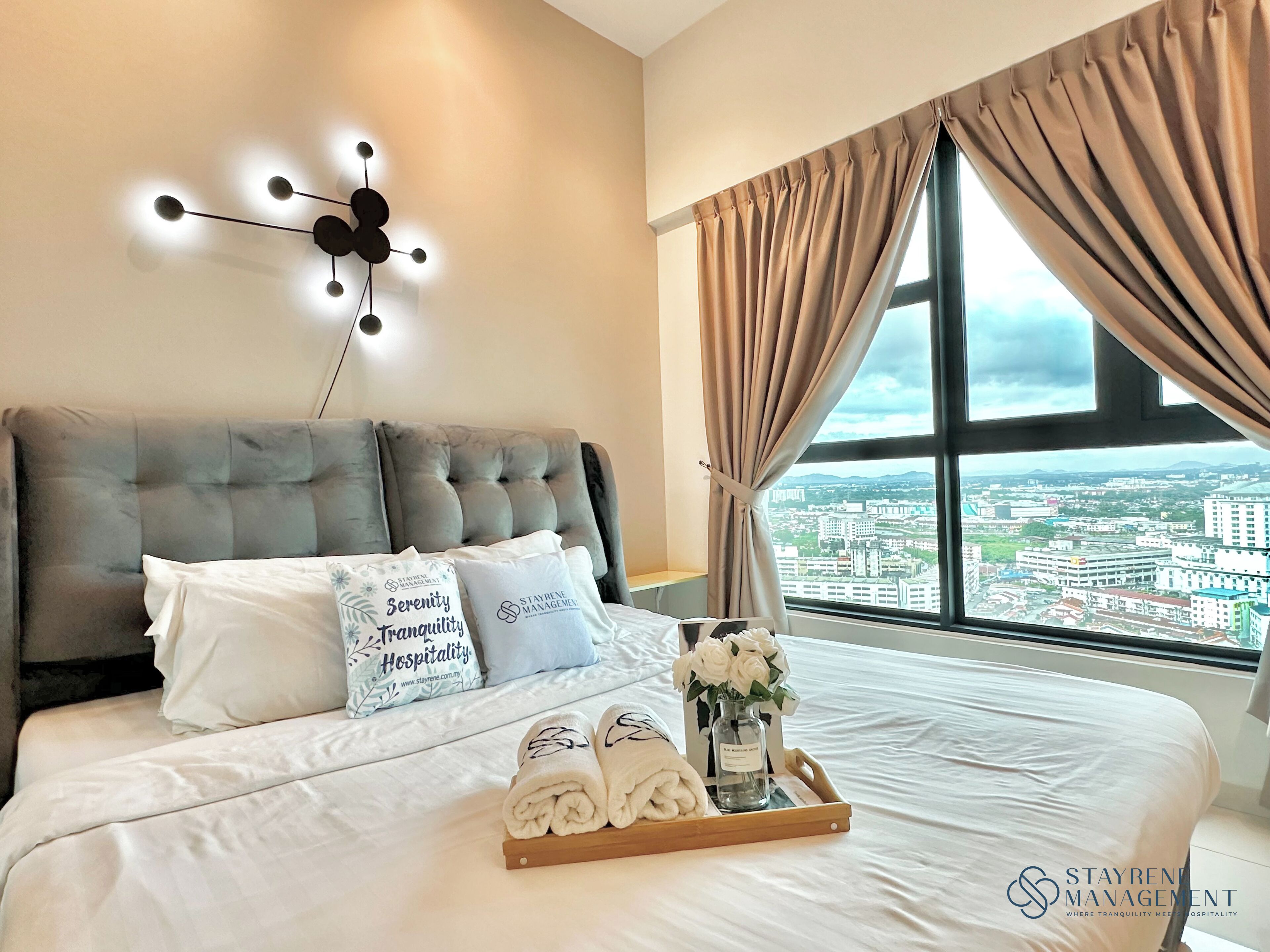 Apartamento luxo, 3 quartos, vista para a cidade | Cortinas blackout, ferros/tábuas de passar roupa, Wi-Fi de cortesia