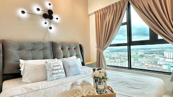 Deluxe Apartment, 3 Bedrooms, City View | Blackout curtains, iron/ironing board, free WiFi