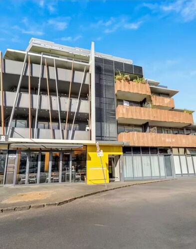 Beachside Modern Apartment Best St Kilda Location