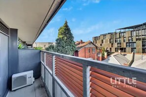 Property grounds - Beachside Modern Apartment Best St Kilda Location (St Kilda)