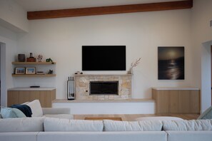 Living area - Private Modern Ranch Home By The Beach (Encinitas)