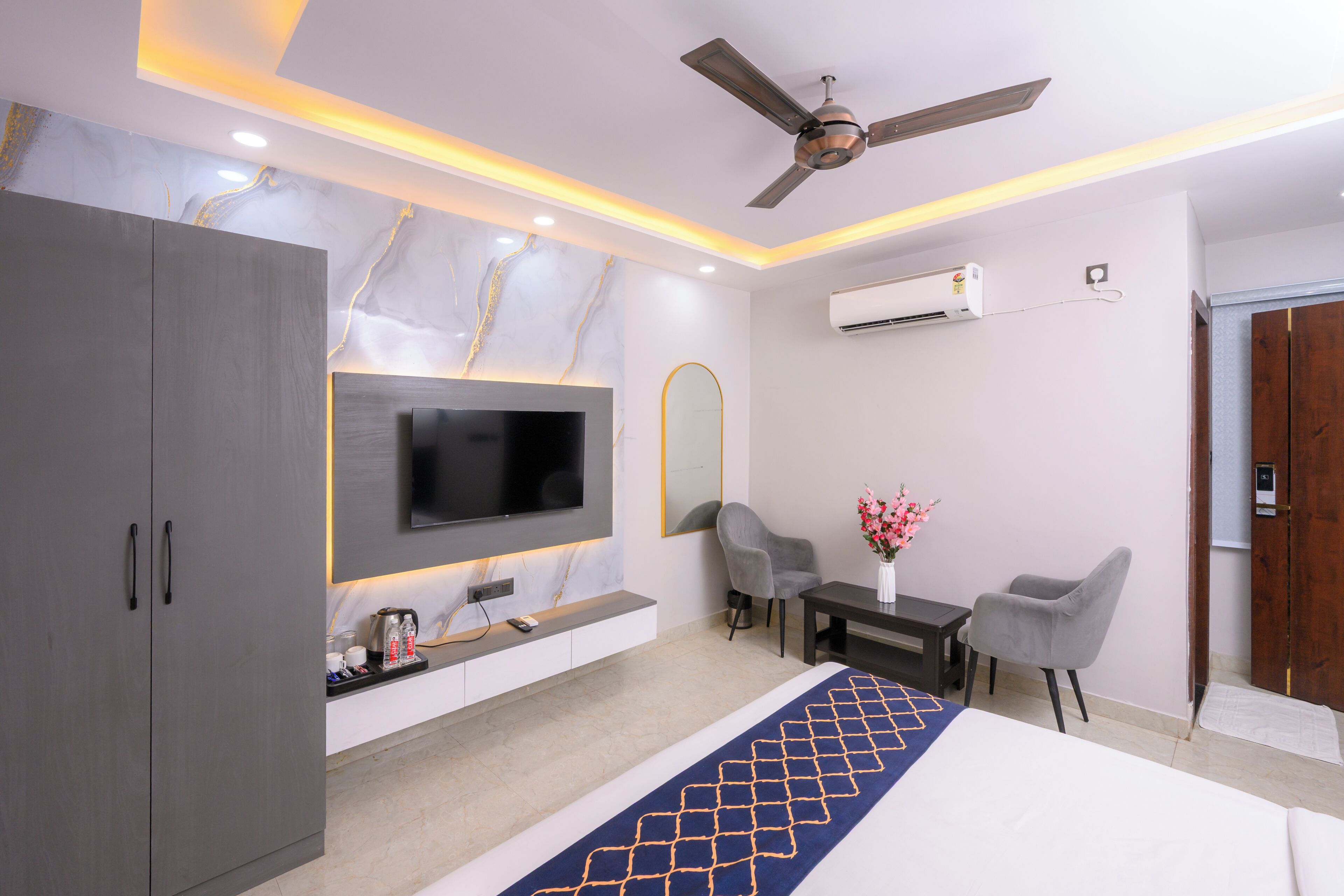 Superior Room, City View | Desk, laptop workspace, WiFi (free)