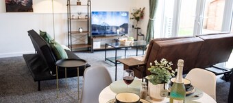 The Pines Villa 2 | Spacious 3BR | Cinema, Games & EV | Parking | Sleeps 10+