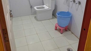 Studio Suite phong cách cổ điển | Phòng tắm