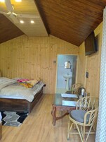 Classic Studio Suite | Free WiFi