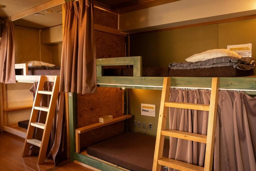 Shared Dormitory | Blackout drapes