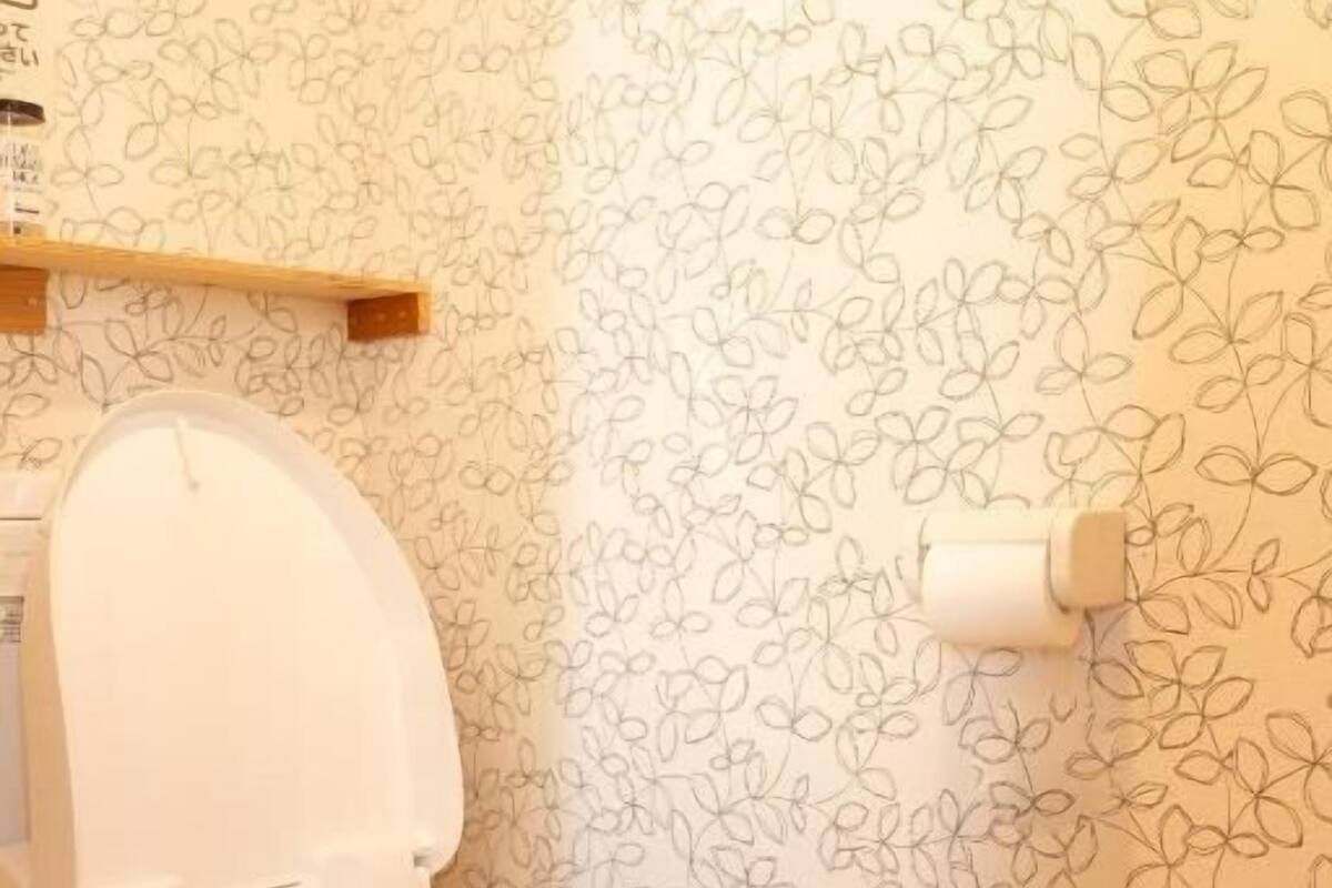 Quadruple Room | Bathroom | Slippers