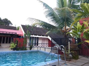 Economy Room, Courtyard View | Pool - Casa de julio  (Britona)