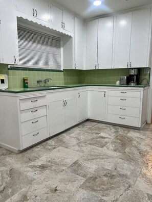 Microwave, oven, stovetop, dishwasher