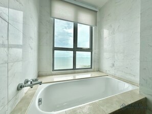 Bathroom - Silverscape Residence Sea ViewbyStayrene (Melaka)