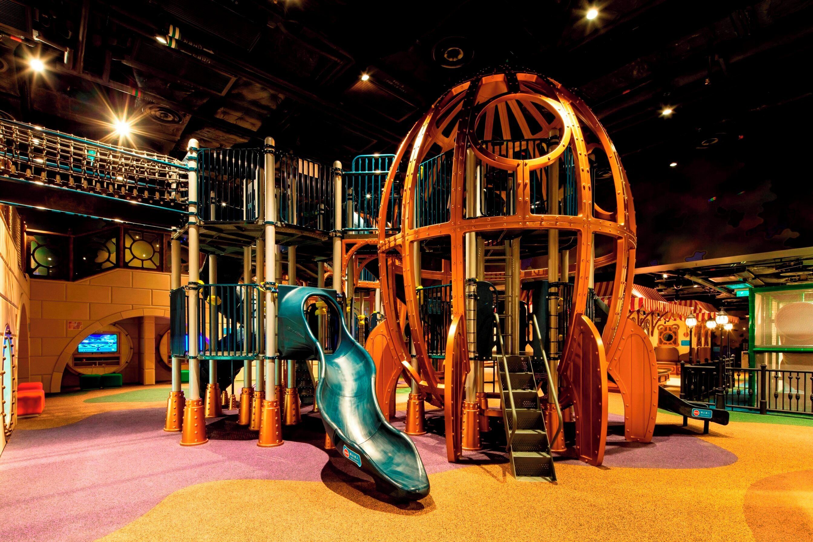 Zona de juegos infantil cubierta