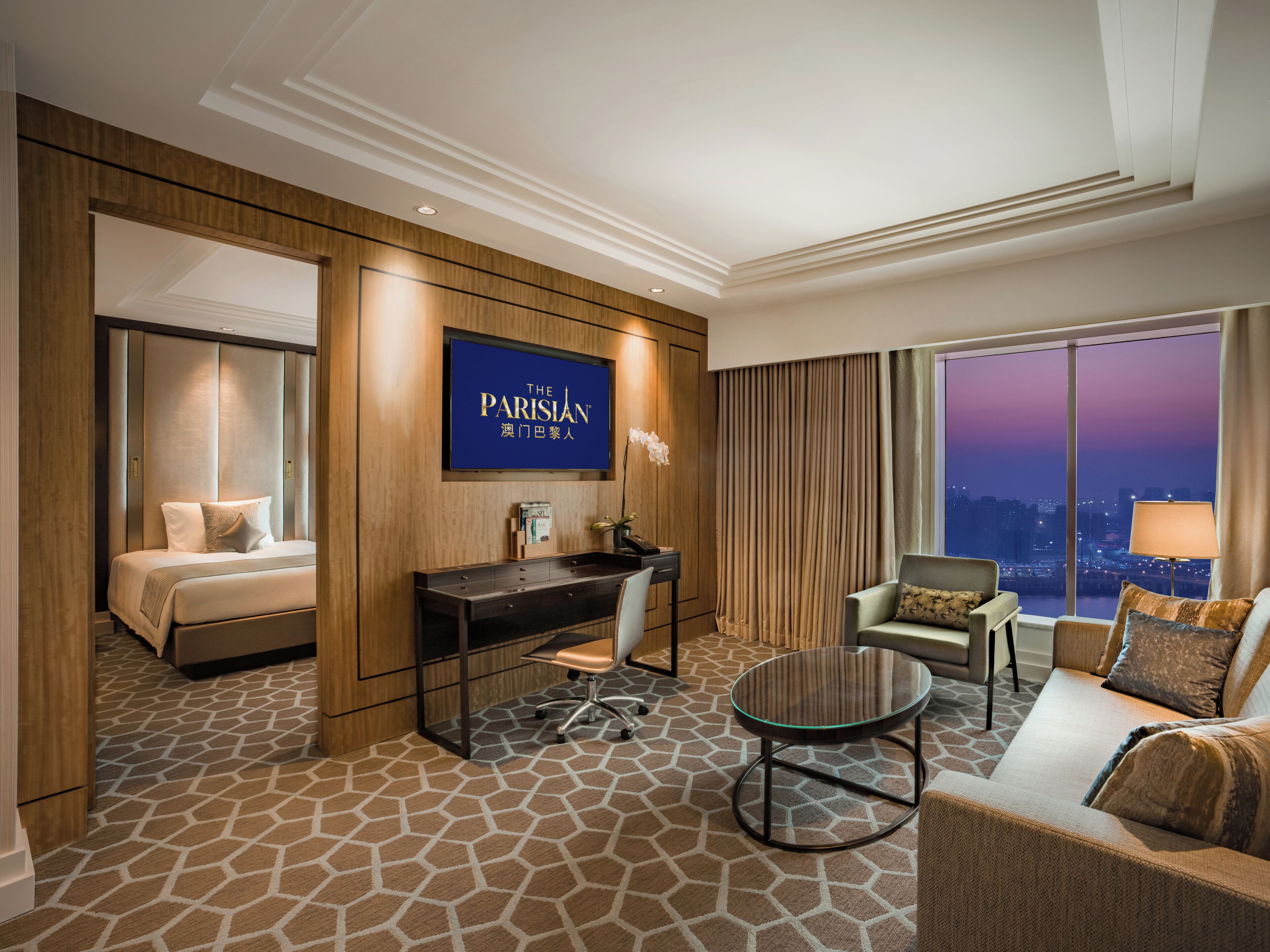 Lyon Premier Suite Double | Living room | 55-inch TV with cable channels