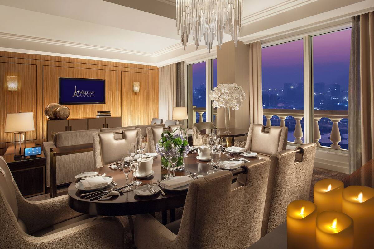 55-inch TV with cable channels