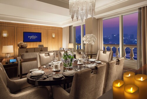 Paiza Lofts at Parisian