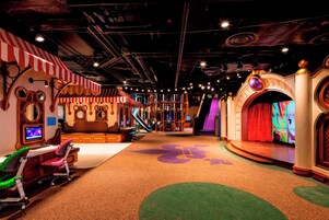 Área de juegos infantiles bajo techo