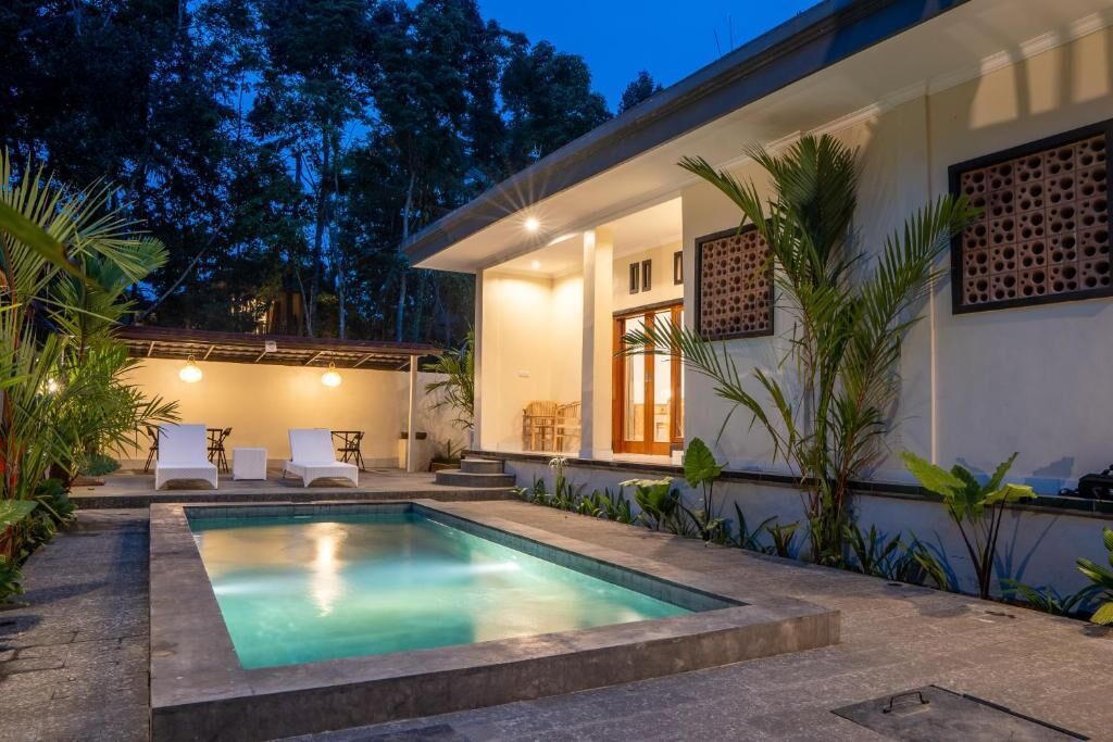 Chambre Double, vue piscine | Piscine