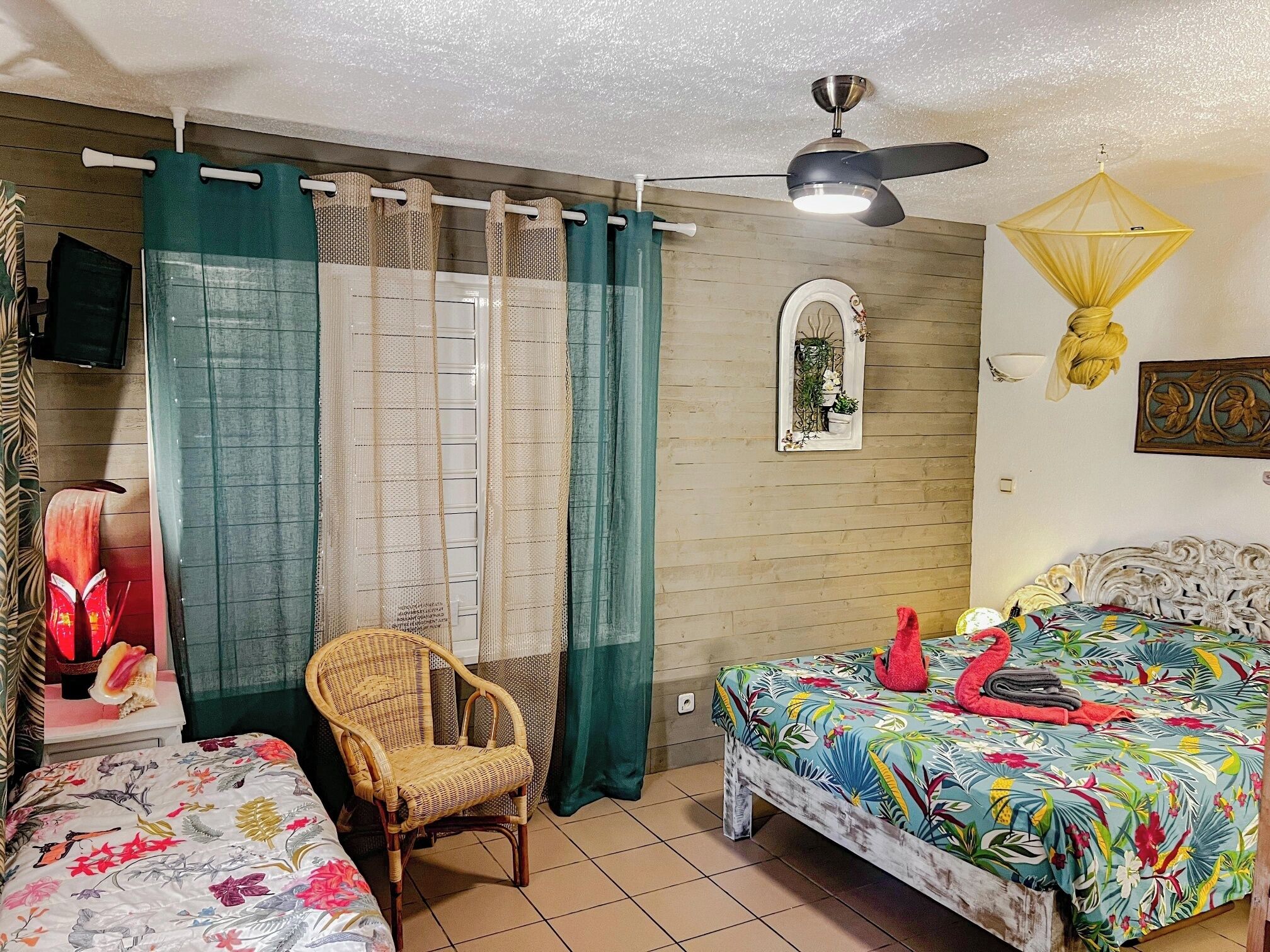 1 bedroom, in-room safe, iron/ironing board, free WiFi