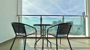 Apartemen Comfort, 3 kamar tidur, balkon, pemandangan kota | Interior