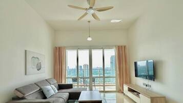 Apartemen Comfort, 3 kamar tidur, balkon, pemandangan kota | Area keluarga