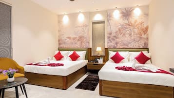 Escritorio y espacio para trabajar con laptop