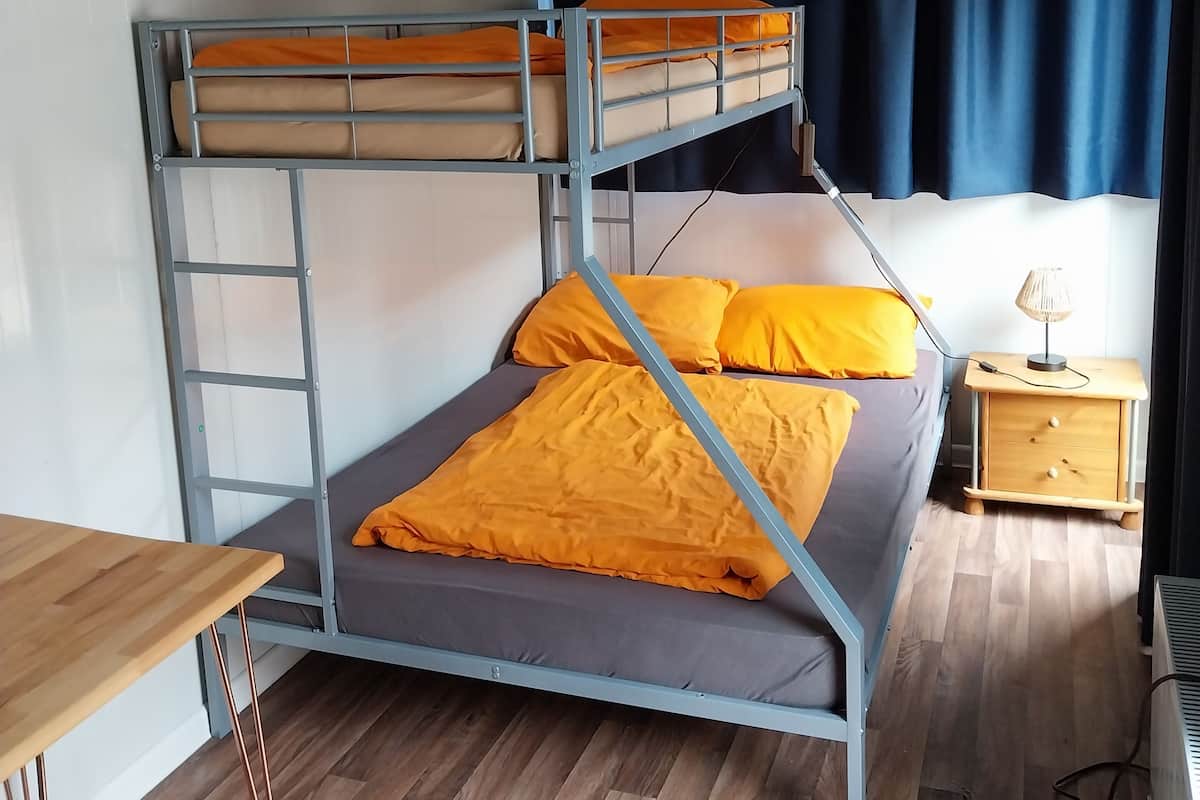 Desk, laptop workspace, free WiFi