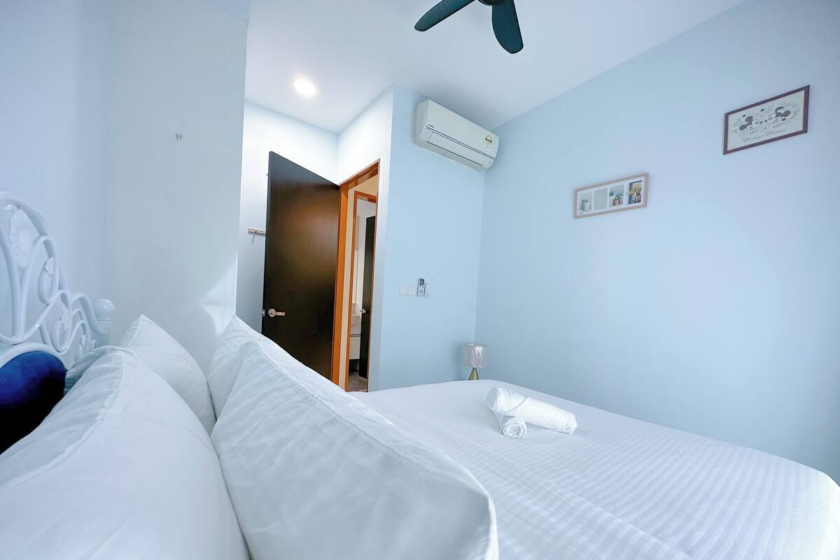 Blackout curtains, iron/ironing board, free WiFi