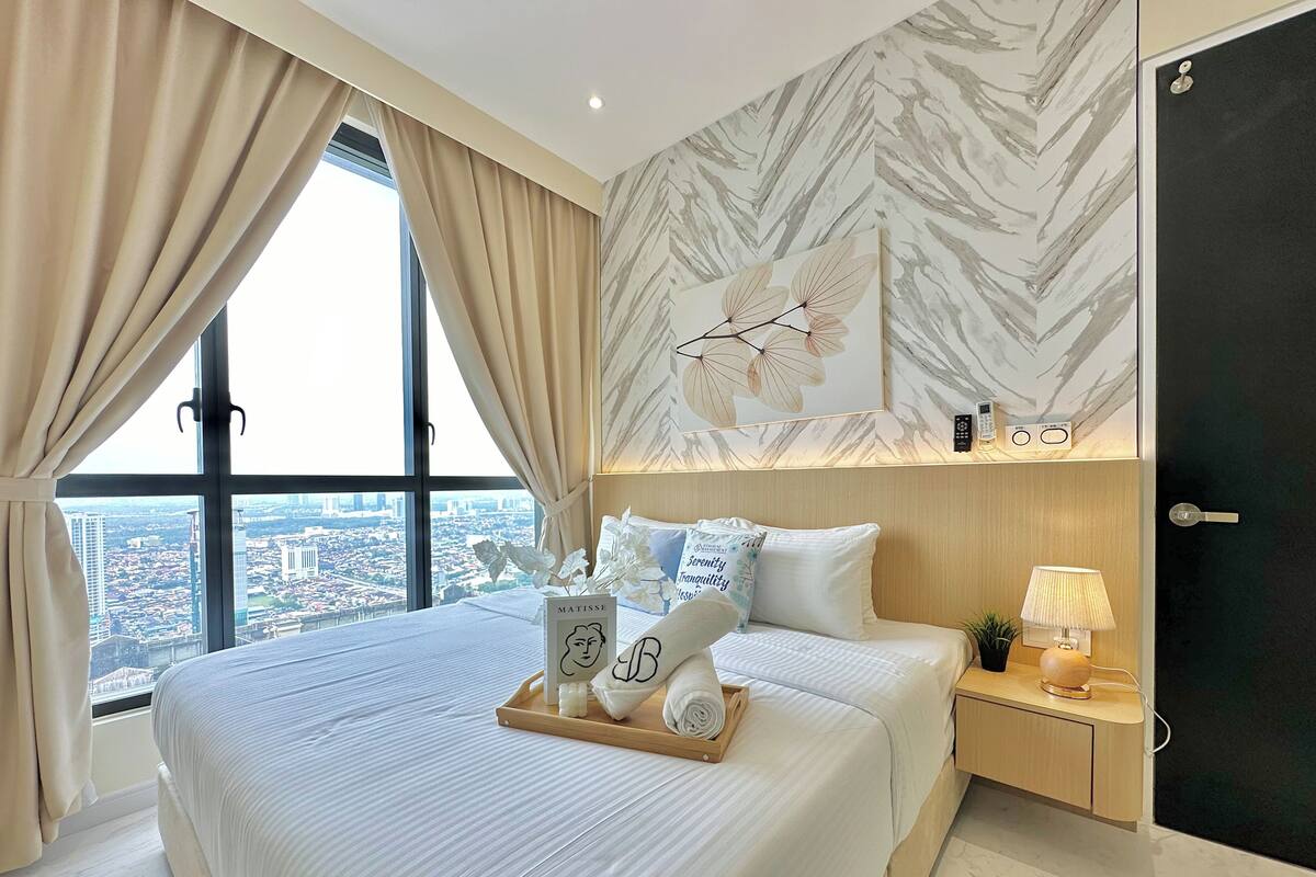 Blackout curtains, iron/ironing board, free WiFi