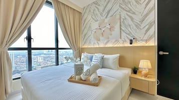 Deluxe Apartment, 3 Bedrooms, City View | Blackout drapes, iron/ironing board, free WiFi