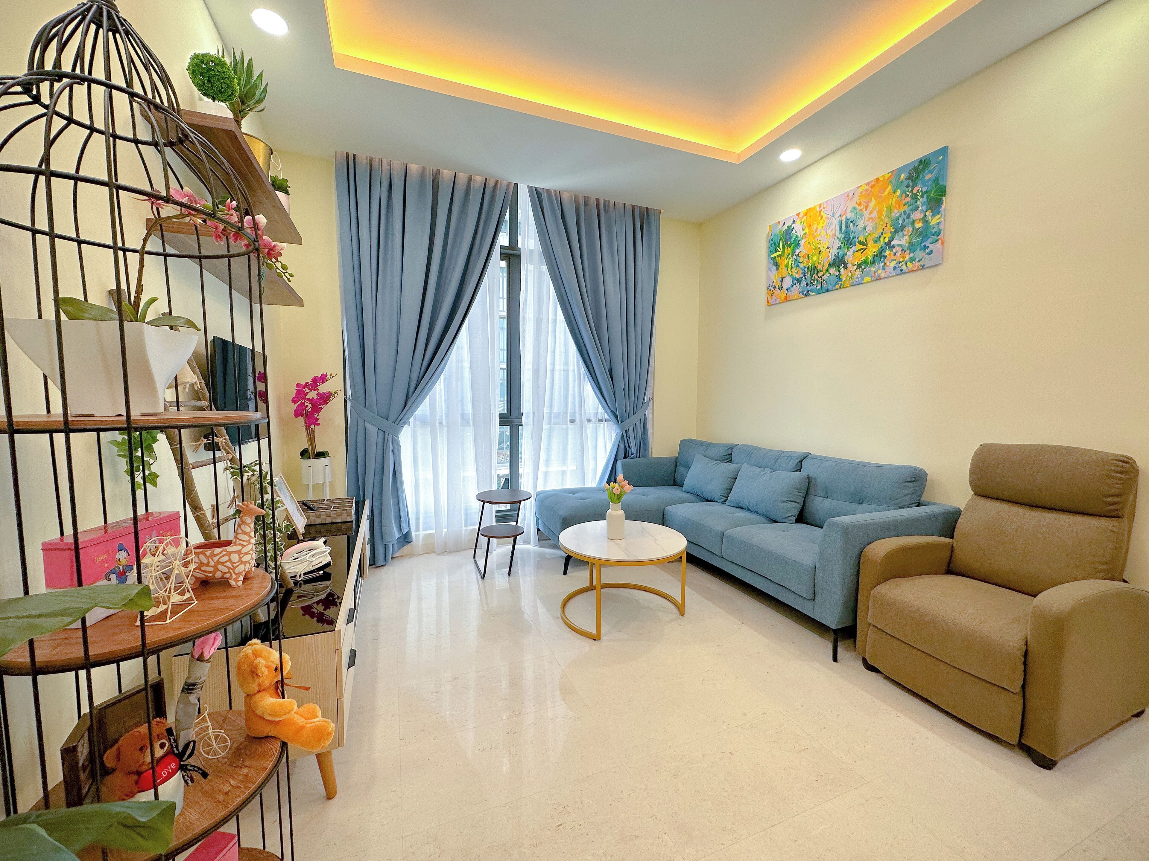 Comfort Apartment, 2 Bedrooms, Balcony, City View | Living area