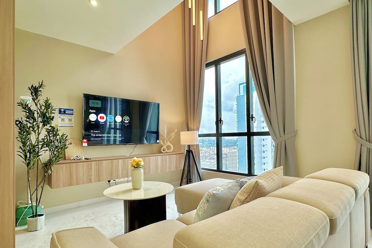 Deluxe Apartment, 1 Bedroom, City View | Living area | Flat-screen TV