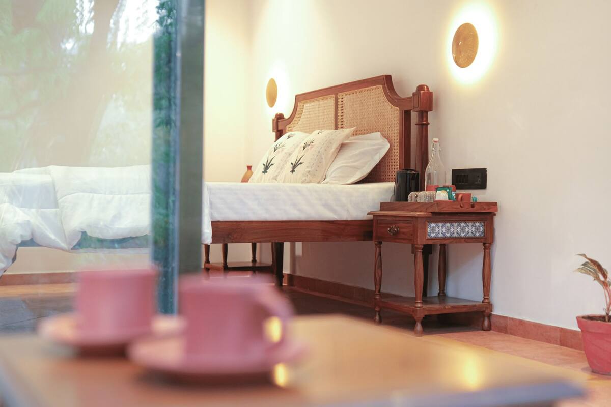 Room, City View | Desk, WiFi (free)