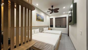 Superior Quadruple Room, City View | Desk, free WiFi