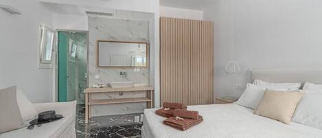 In-room safe, iron/ironing board, free WiFi