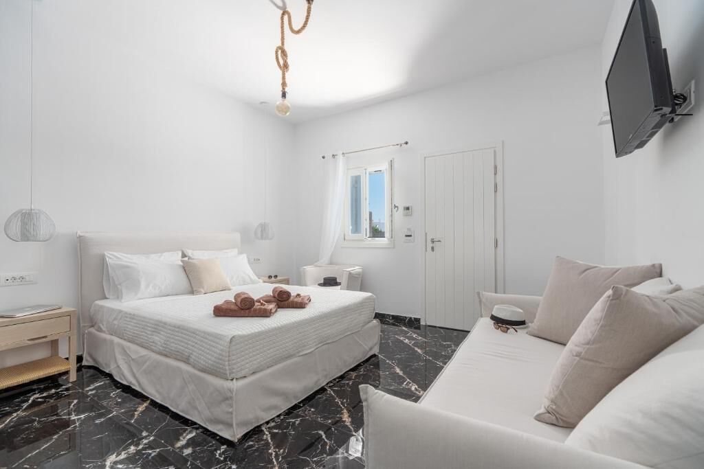 In-room safe, iron/ironing board, free WiFi