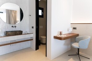 Bathroom - Le Ciel Suites & Villas (Mykonos)