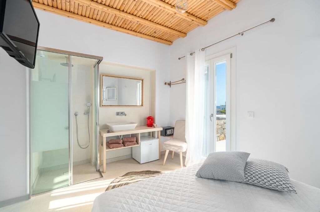 In-room safe, iron/ironing board, free WiFi